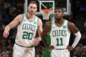 开云体育链接-中超中国队复仇世界杯预选赛 球迷欢呼热烈，中超复赛时间